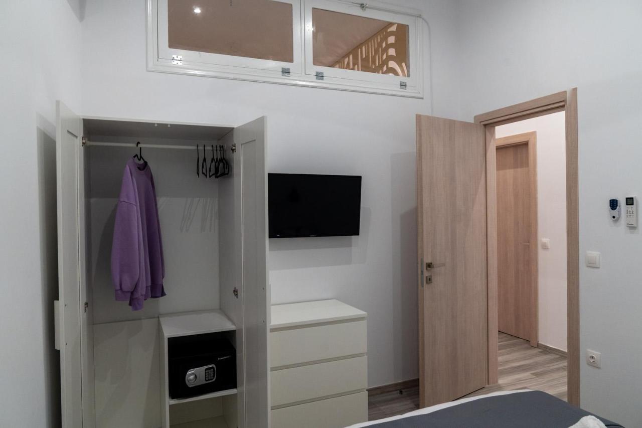 Central Suites Aegina 2 外观 照片